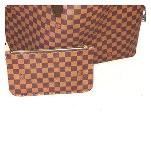 Louie wristlet
